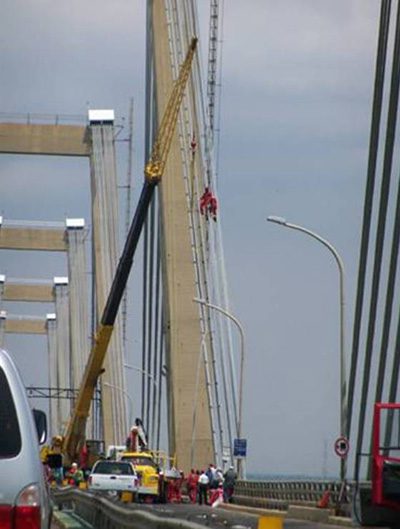 Puente sobre el Lago