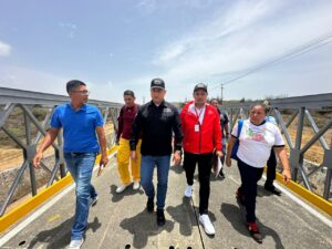 Autoridades inspeccionan obras en beneficio del pueblo en Falcón