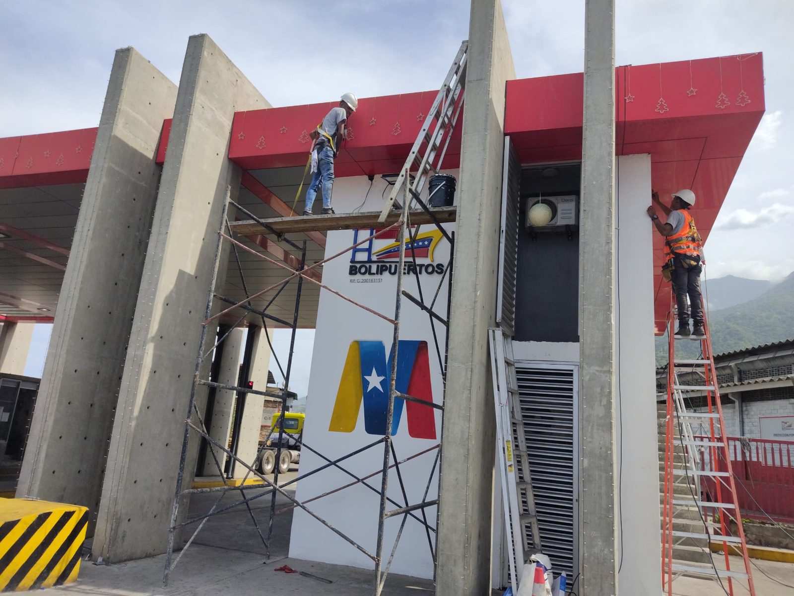 Avanzan obras de infraestructura en el Puerto Internacional de La Guaira
