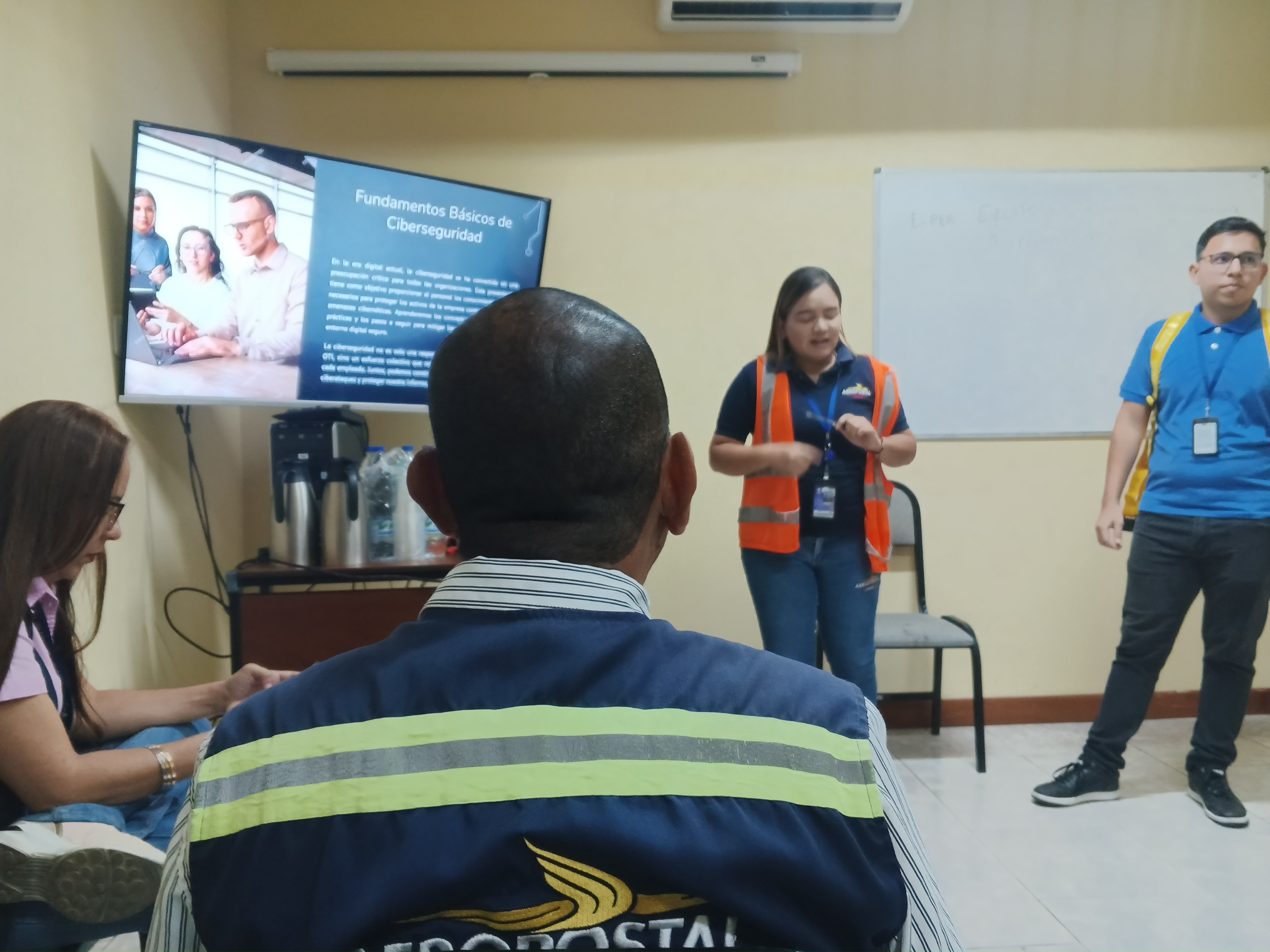 Aeropostal imparte charlas a sus trabajadores en materia de ciberseguridad en cumplimiento con el INAC